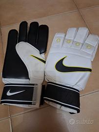 NIKE NUOVI GUANTI DA PORTIERE MAI USATI misura 10