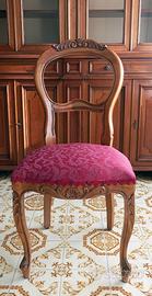 Sedie in legno intagliate