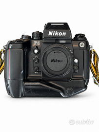 Nikon F4S + MB-21 — corpo professionale 35 mm