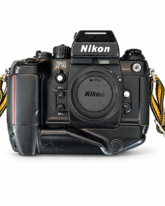Nikon F4S + MB-21 — corpo professionale 35 mm