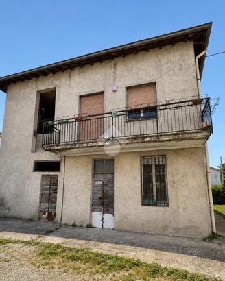 3 LOCALI A ALMENNO SAN BARTOLOMEO