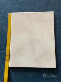 152 piastrelle in gres