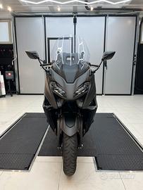 Yamaha tmax 560