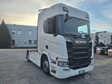 SCANIA R 520 PNEUMATICO INTEGRALE