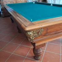 Biliardo Classico con decorazioni dorate