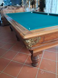 Biliardo Classico con decorazioni dorate
