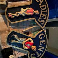 Insegne in legno vintage