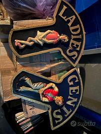 Insegne in legno vintage