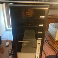 PC tower tastiera monitor altoparlanti tastiera 