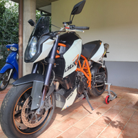 KTM 990 Super Duke R (2010)