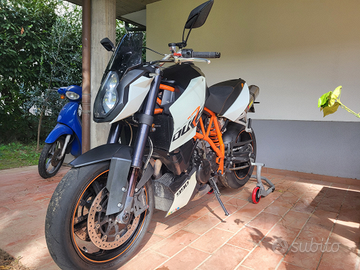 KTM 990 Super Duke R (2010)