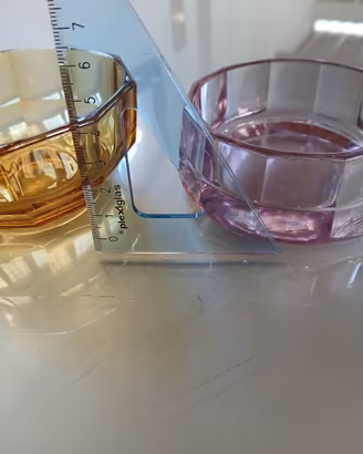 5 ciotole in vetro colorato e 1 posacenere