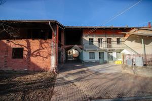 CASA SEMINDIPENDENTE A BOSCONERO