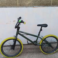 bicicletta bmx 
