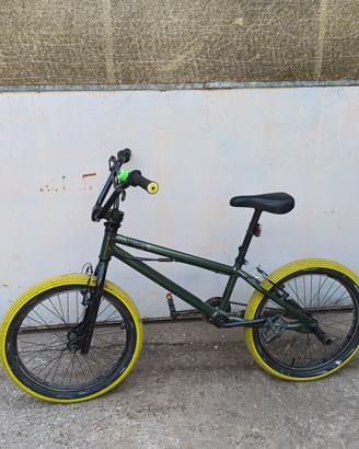 bicicletta bmx 