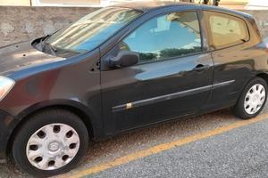 Renault Clio 1.5 dCi del 2007 + Clio 1.4 del 2000