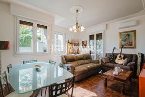 Appartamento al piano rialzato con accessori