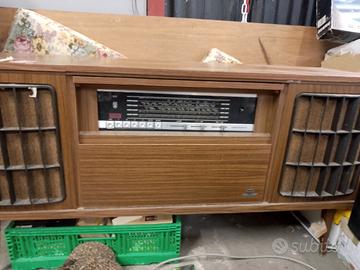 radio d'epoca A mobile Grundic 