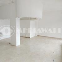 Oltre 3 vetrine a Maniago