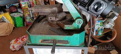 Troncatrice ferro thomas mod. 200