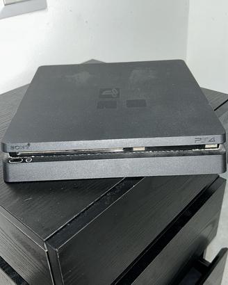 PS4 Slim 500GB + scatola originale + cavi