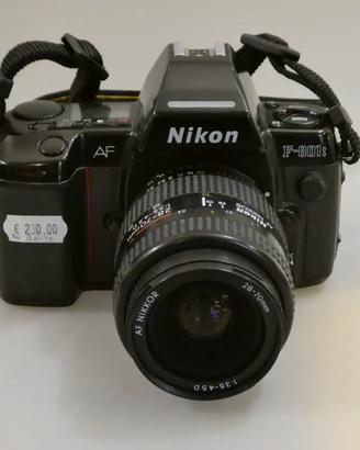 Nikon F801s + Nikkor AF 28-70mm f/3.5-4.5 D- USATO
