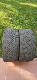 2 gomme 255 35 19 96 W Momo a 90 %