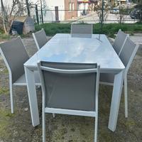 Tavolo con vetro temperato e sei sedie