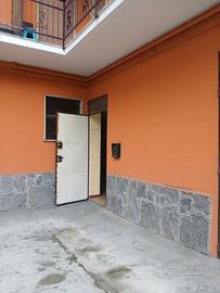 Magazzino 130 mt 2 entrate