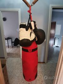 Sacco da boxe e guantoni per bambini