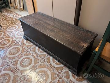 Cassapanca in legno
