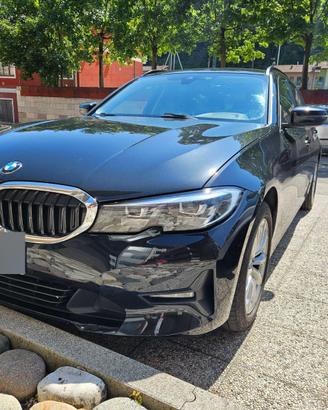 BMW 320d 48V xDrive Touring Business Advantage