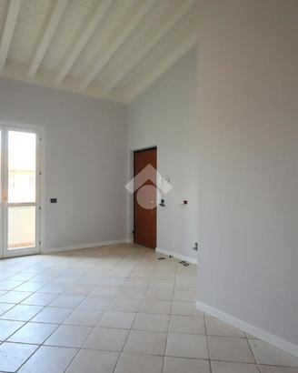 3 LOCALI A MONTIRONE