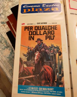 locandina PER QUALCHE DOLLARO IN PIÙ 