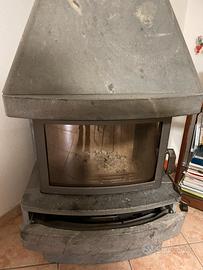 Stufa a legna/Caminetto Contura 470