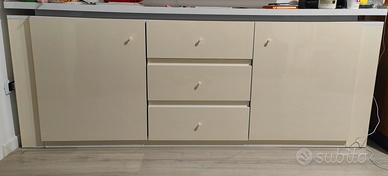 Mobile soggiorno con luce