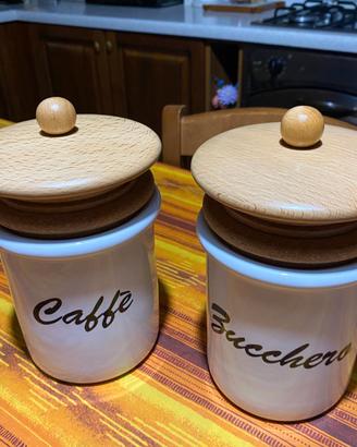 DUE BARATTOLI IN CERAMICA CON DOPPIO COPERCHIO