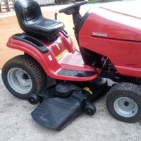 Trattorino rasaerba Jonsered LT 2223 A - 23 HP - 4