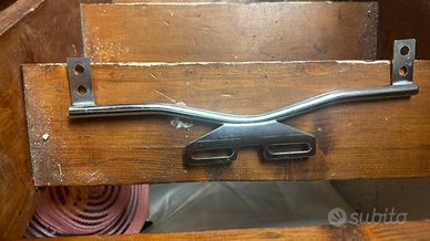 Staffa fari supplementari per moto custom