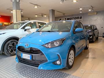 oyota Yaris Hybrid Business 1.5 Automatico €14.500