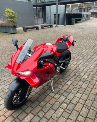 Ducati panigale v4s  2025
