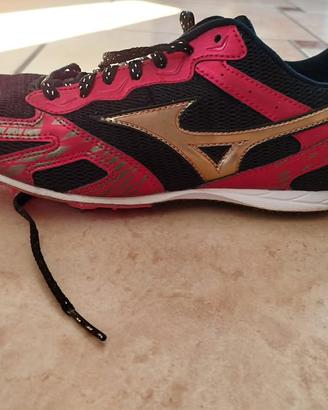scarpe chiodate