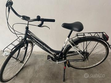 Bicicletta donna e uomo