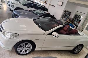 Mercedes-benz E 220 CDI BlueEFFICIENCY Avantgarde
