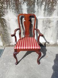 4 bellissime sedie in legno stile classico