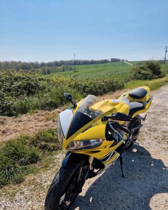 Yamaha R1