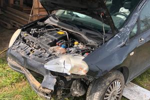 Fiat punto metano  500 euro trattabili