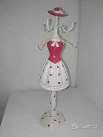 Bambolina porta gioielli