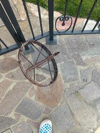 Ruota antica  di ferro