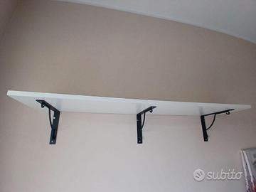 Mensola Ikea con staffe Ikea